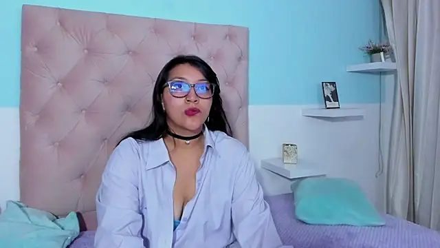 SkyBlue 8 online show from November 17, 2025, 3:45 am