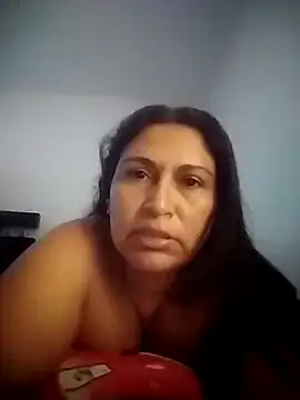 Yuleinnyaguelles online show from November 14, 2025, 1:10 pm