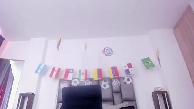 sarahhernandez online show from July 11, 2026, 3:26 pm
