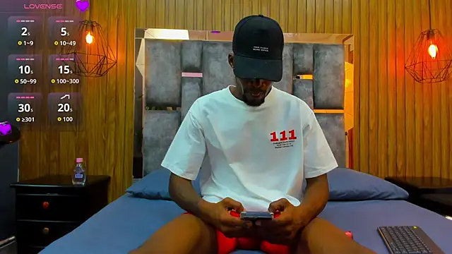 Ethan  OPry online show from December 19, 2025, 8:05 pm