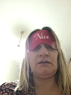 Tania9  online show from November 14, 2025, 7:34 pm