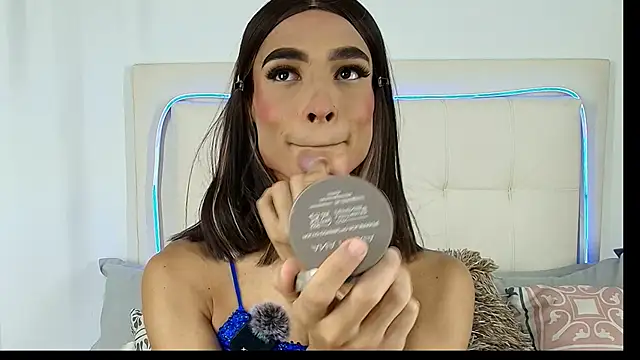 Daphne Hills online show from February 19, 2026, 5:53 pm