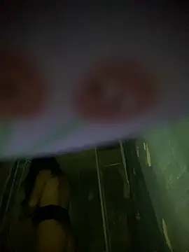 LanAnh-2k online show from November 17, 2025, 11:43 pm