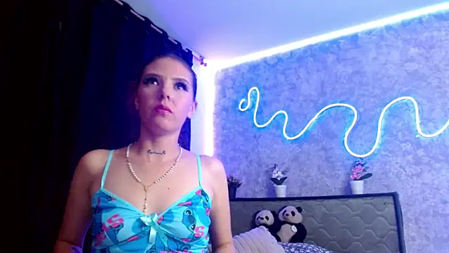 Alisson  Sweett  online show from November 13, 2025, 5:06 am