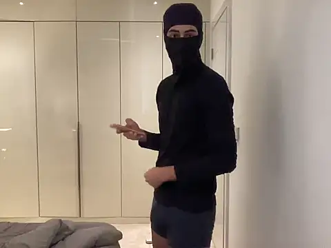 Snapshot of lenny_summers chatting on April 1, 2026, 3:09 pm lenny summers online show from April 1, 2026, 3:09 pm