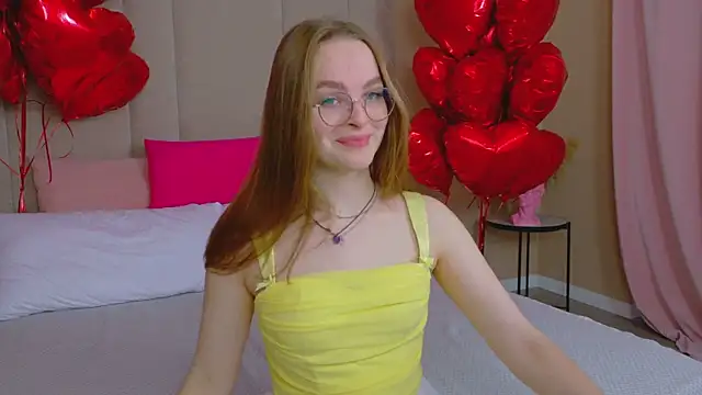 Snapshot of MadisonSmitt chatting on February 18, 2026, 5:14 am MadisonSmitt online show from February 18, 2026, 5:14 am