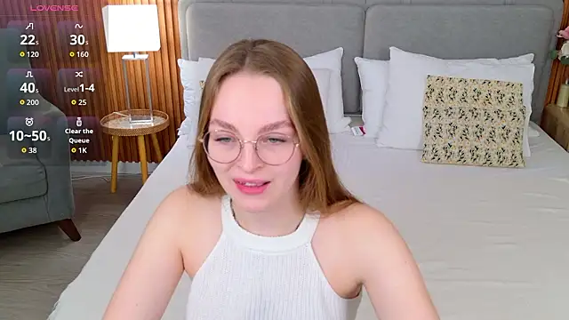 Snapshot of MadisonSmitt chatting on March 13, 2026, 5:03 am MadisonSmitt online show from March 13, 2026, 5:03 am