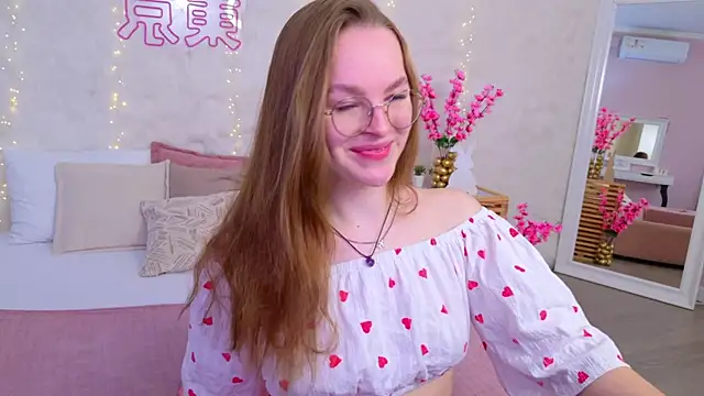 Snapshot of MadisonSmitt chatting on April 3, 2026, 5:05 am MadisonSmitt online show from April 3, 2026, 5:05 am