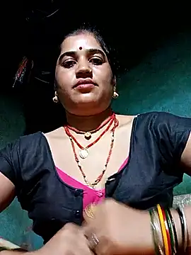 Snapshot of Hot_kamla chatting on May 16, 2026, 1:02 am Hot kamla online show from May 16, 2026, 1:02 am