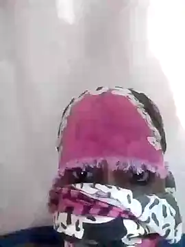 Snapshot of Molatane0 chatting on November 13, 2025, 11:14 pm Molatane0 online show from November 13, 2025, 11:14 pm