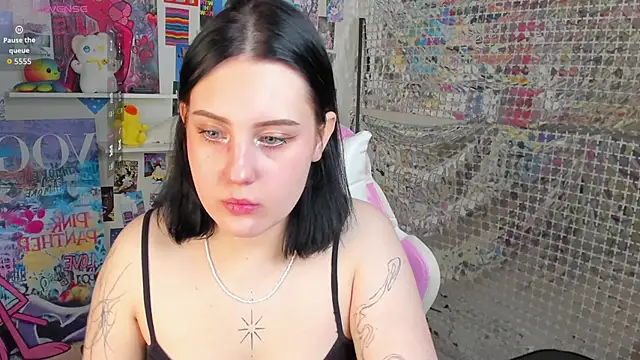 Snapshot of hey_tessa chatting on November 25, 2025, 11:10 am hey tessa online show from November 25, 2025, 11:10 am