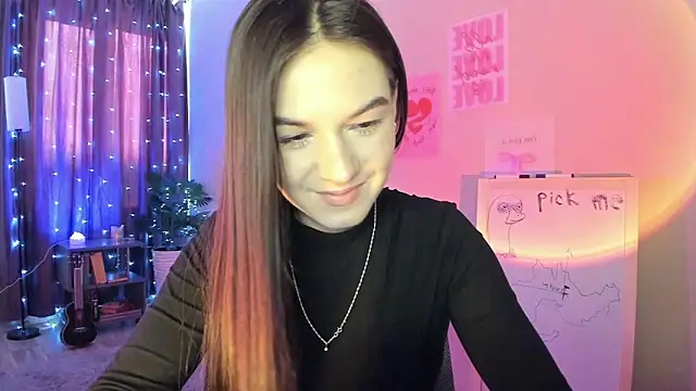 luna lust 212 online show from March 23, 2026, 4:27 am