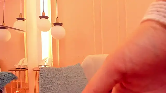 CarolinnaSaenz online show from March 23, 2026, 11:36 am