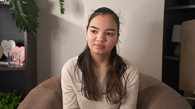 DustiZieser online show from November 16, 2025, 10:32 am