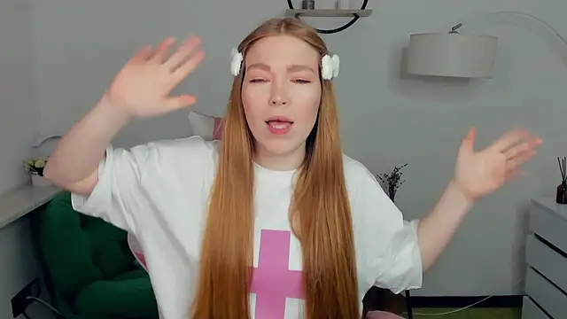 LavetaShiroma online show from November 29, 2025, 7:50 pm