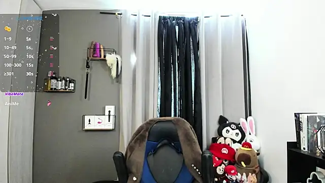 Snapshot of Charlott__V chatting on July 23, 2026, 9:24 pm Charlott V online show from July 23, 2026, 9:24 pm