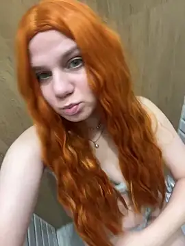 Outdoor Stefii online show from November 16, 2025, 5:13 am