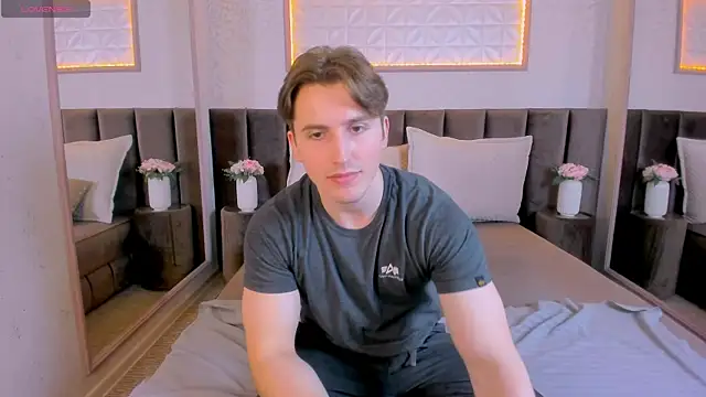 MarkYeti online show from November 19, 2025, 12:49 pm