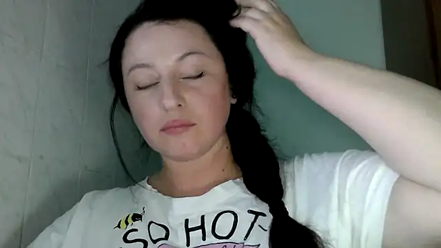 Snapshot of MelinaAx chatting on May 18, 2026, 6:58 pm MelinaAx online show from May 18, 2026, 6:58 pm