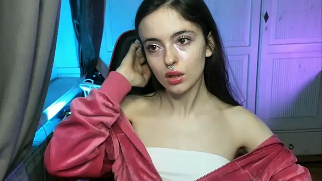 Lana  Soft online show from December 17, 2025, 4:46 pm