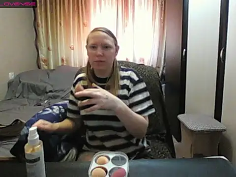 JenniDeep online show from April 16, 2026, 8:15 am