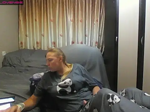 Snapshot of JenniDeep chatting on July 23, 2026, 3:54 pm JenniDeep online show from July 23, 2026, 3:54 pm