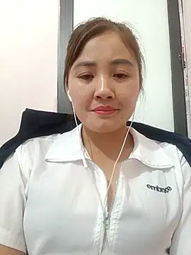 Little-Red123 online show from November 20, 2025, 7:41 am