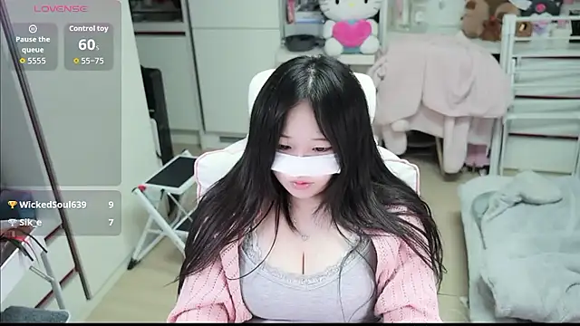 kimhyeona2005 online show from January 19, 2026, 12:20 pm