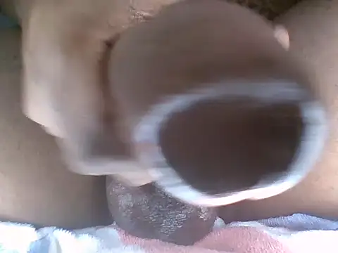 Snapshot of Sensational_grip chatting on February 19, 2026, 4:03 pm Sensational grip online show from February 19, 2026, 4:03 pm