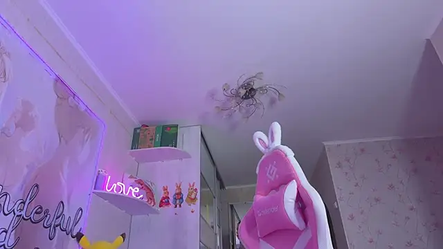 CheekySashaCharm online show from April 4, 2026, 5:54 pm