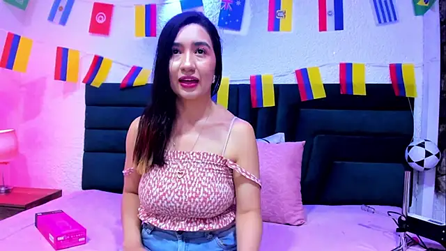VictoriaRouge  online show from June 28, 2026, 8:15 pm