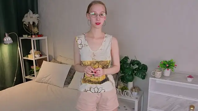 Snapshot of AnaArney chatting on November 24, 2025, 2:44 am AnaArney online show from November 24, 2025, 2:44 am