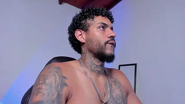 LuigiVitale 1 online show from March 17, 2026, 1:10 am