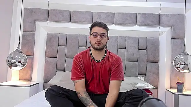 Ethan Greys online show from November 26, 2025, 3:51 am