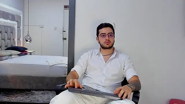 Ethan Greys online show from January 11, 2026, 11:21 pm