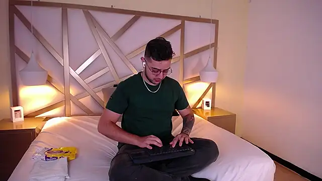 Ethan Greys online show from January 16, 2026, 12:58 am