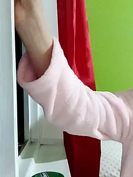 Rouse hot  online show from January 7, 2026, 12:24 am