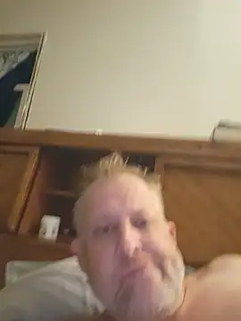 Mikey40wv online show from July 14, 2026, 3:22 am