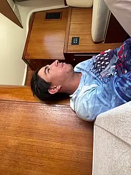 algila08 online show from April 14, 2026, 8:26 pm