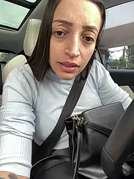 Snapshot of BelleRune chatting on March 21, 2025, 1:12 pm BelleRune online show from March 21, 2025, 1:12 pm