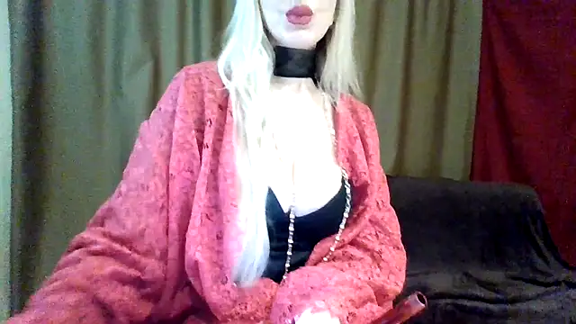 L1ona Luxe online show from November 16, 2025, 9:42 pm