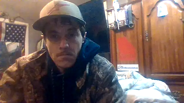 Snapshot of dickencidr chatting on May 5, 2026, 10:23 am dickencidr online show from May 5, 2026, 10:23 am