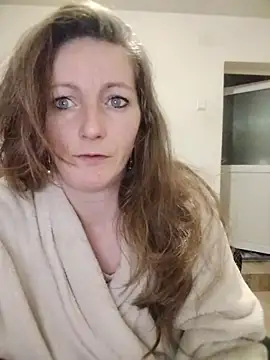 Snapshot of CrazyMaya39 chatting on April 25, 2026, 11:57 pm CrazyMaya39 online show from April 25, 2026, 11:57 pm