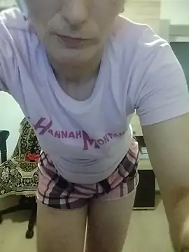 CrazyMaya39 online show from June 10, 2026, 8:52 pm