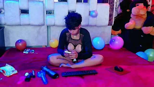 Snapshot of lunabustygirl chatting on February 3, 2026, 6:46 pm lunabustygirl online show from February 3, 2026, 6:46 pm