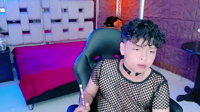 Snapshot of lunabustygirl chatting on February 6, 2026, 9:29 pm lunabustygirl online show from February 6, 2026, 9:29 pm