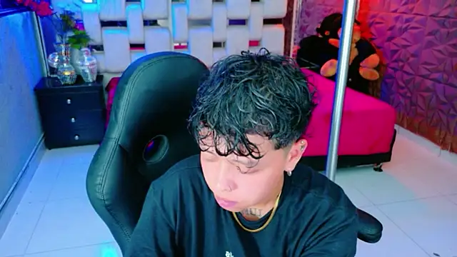 Snapshot of lunabustygirl chatting on February 8, 2026, 3:54 am lunabustygirl online show from February 8, 2026, 3:54 am