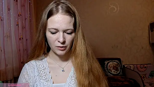 RomonaBustad online show from November 27, 2025, 6:15 am