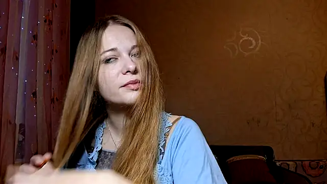 RomonaBustad online show from December 5, 2025, 6:11 am