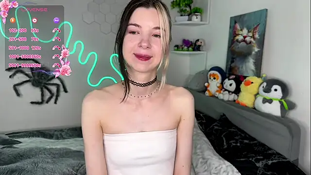 Snapshot of Emmie_shy chatting on May 20, 2026, 8:37 pm Emmie shy online show from May 20, 2026, 8:37 pm